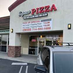 Supreme Pizza - Front entrance