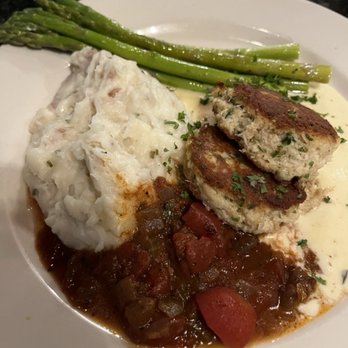 Polaris Grill - Two tasty crab cakes with asparagus and mashed potatoes. Lunch. - New American Near Me - Columbus, Ohio Polaris Grill - Two tasty crab cakes with asparagus and mashed potatoes. Lunch. - New American Near Me - Columbus, Ohio