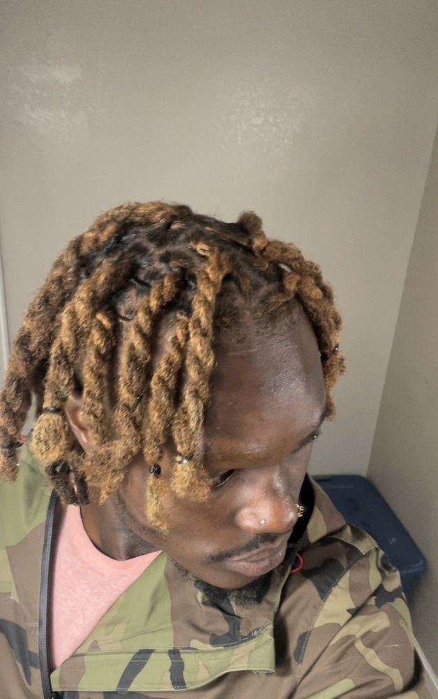 Fifi's Hair and Braid Studio Logo