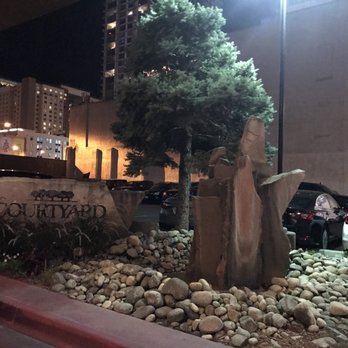 Courtyard by Marriott Denver Downtown - Landscaping - Hotels Near Me - Denver, Colorado Courtyard by Marriott Denver Downtown - Landscaping - Hotels Near Me - Denver, Colorado