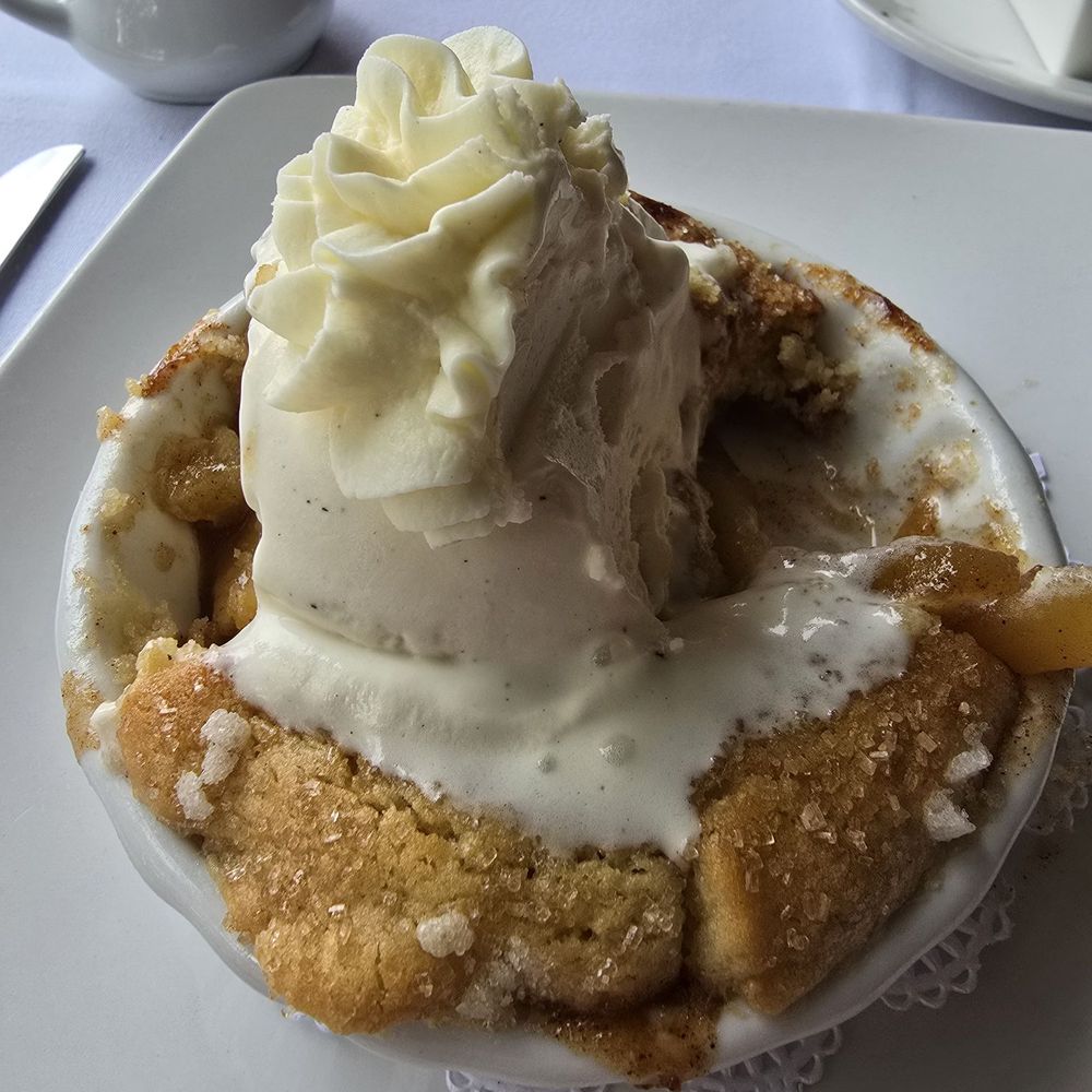 Atlantic Hotel - Apple Cobbler - Hotels Near Me - Berlin, Maryland Atlantic Hotel - Apple Cobbler - Hotels Near Me - Berlin, Maryland