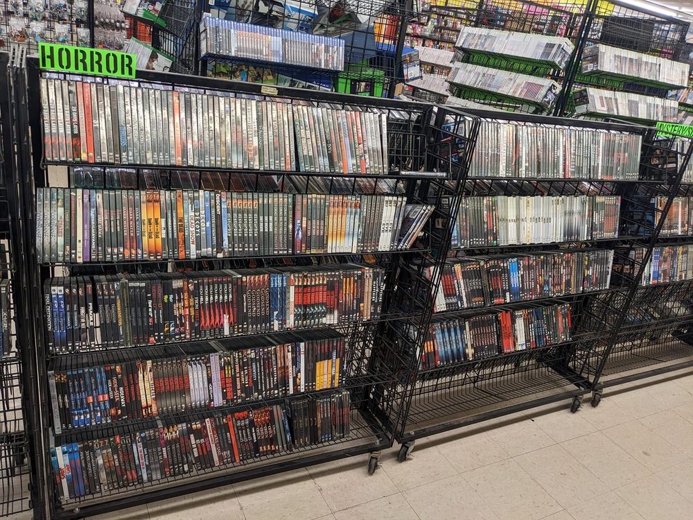 GAMEROOM Updated August 2024 21 Photos 5425 NW Radial Hwy, Omaha