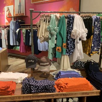 Anthropologie - Women's Clothing Near Me - Honolulu, Hawaii Anthropologie - Women's Clothing Near Me - Honolulu, Hawaii