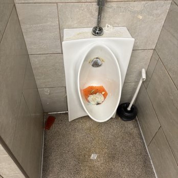 Royal Farms - Filthy urinal - Convenience Stores Near Me - Cape Charles, Virginia Royal Farms - Filthy urinal - Convenience Stores Near Me - Cape Charles, Virginia