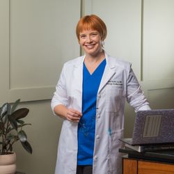 Sina Leslie Smith, MD