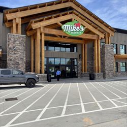 Mike’s Market - Outside