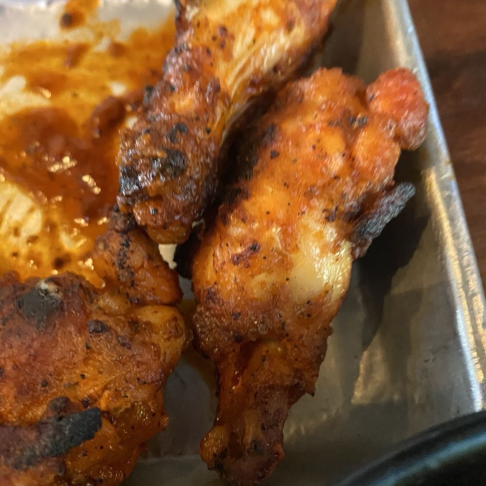 The Walnut Room - 6 Chicken Wings - Pizza Near Me - Denver, Colorado