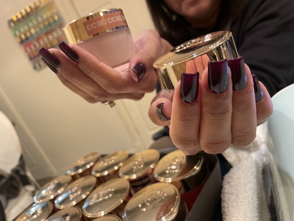 Nail Vixens Logo