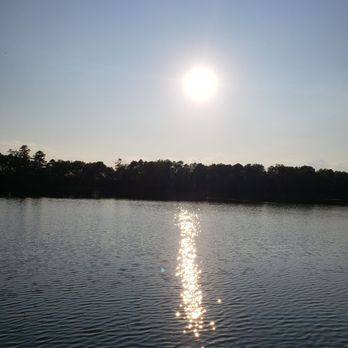 Thousand Trails Lake & Shore - Sun is setting over the lake - RV Parks Near Me - Ocean View, New Jersey
