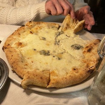Napoletano's - Quattro formagi pizza - Italian Near Me - Rome, RM Napoletano's - Quattro formagi pizza - Italian Near Me - Rome, RM