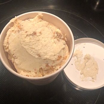 Scoop - Oatmeal cream pie... the pint was not filled - Ice Cream & Frozen Yogurt Near Me - Richmond, Virginia Scoop - Oatmeal cream pie... the pint was not filled - Ice Cream & Frozen Yogurt Near Me - Richmond, Virginia