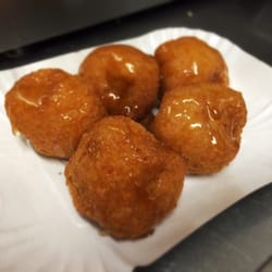 Choi Man Imbiss - Fried bananas with honey for 2,00euros!! For 5pieces! This is a very good deal!!
