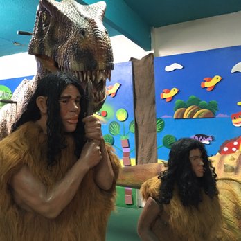 Cabazon Dinosaurs - Museums Near Me - Cabazon, California
