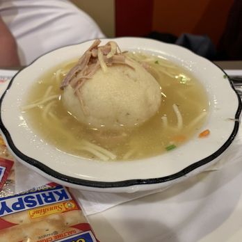 White Plains Coach Diner - Diners Near Me - White Plains, New York