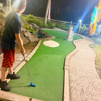 Fiesta Falls Minature Golf - Hole 1 - Mini Golf Near Me - Saint Augustine, Florida
