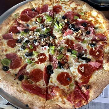 Idyllwild Pizza - Tahquitz Supreme - Pizza Near Me - Idyllwild, California
