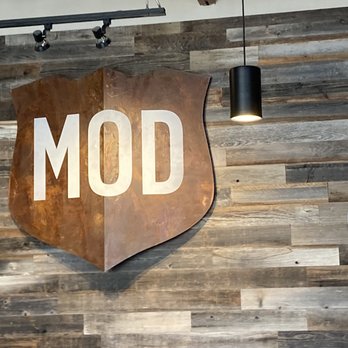 MOD Pizza - Nice Decor - Fast Food Near Me - Matthews, North Carolina