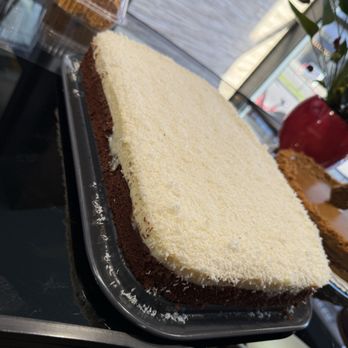 Libanon Snack - Schoko-Vanille-Pudding Kuchen - Lebanese Near Me - Berlin, BE