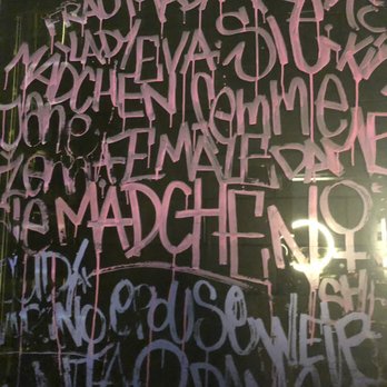 Spelunke - Bathroom door - Bars Near Me - Vienna, 9