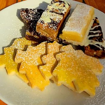Classic Harbor Line New York - Dessert platter - Boating Near Me - New York, New York