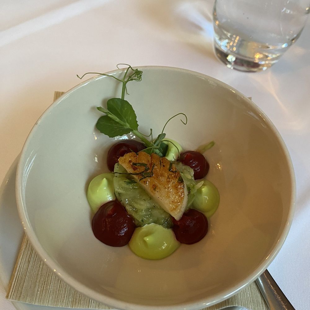 Restaurant Didi's Frieden - complimentary scallop - Modern European Near Me - Zürich, ZH Restaurant Didi's Frieden - complimentary scallop - Modern European Near Me - Zürich, ZH