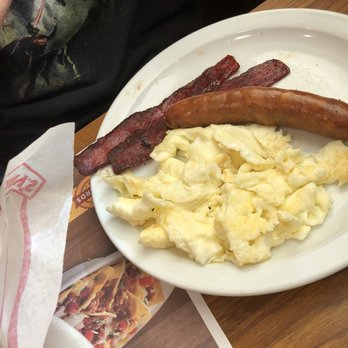 Denny's - American Near Me - Chandler, Arizona