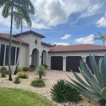 Sunshine Pressure Washing - Roof! - Pressure Washers Near Me - Lake Worth, Florida Sunshine Pressure Washing - Roof! - Pressure Washers Near Me - Lake Worth, Florida