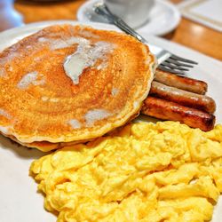 Eppel's Restaurant - Scrambled eggs pancakes and sausage links