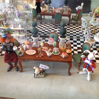 Larrianne's Small Wonders - Alice in Wonderland! - Gift Shops Near Me - Ventura, California Larrianne's Small Wonders - Alice in Wonderland! - Gift Shops Near Me - Ventura, California