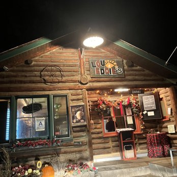 LouEddie's Pizza - Entrance - Pizza Near Me - Skyforest, California