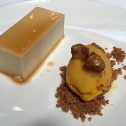 Casa Gerardo - Tarta de queso con helado de mango y macadamia