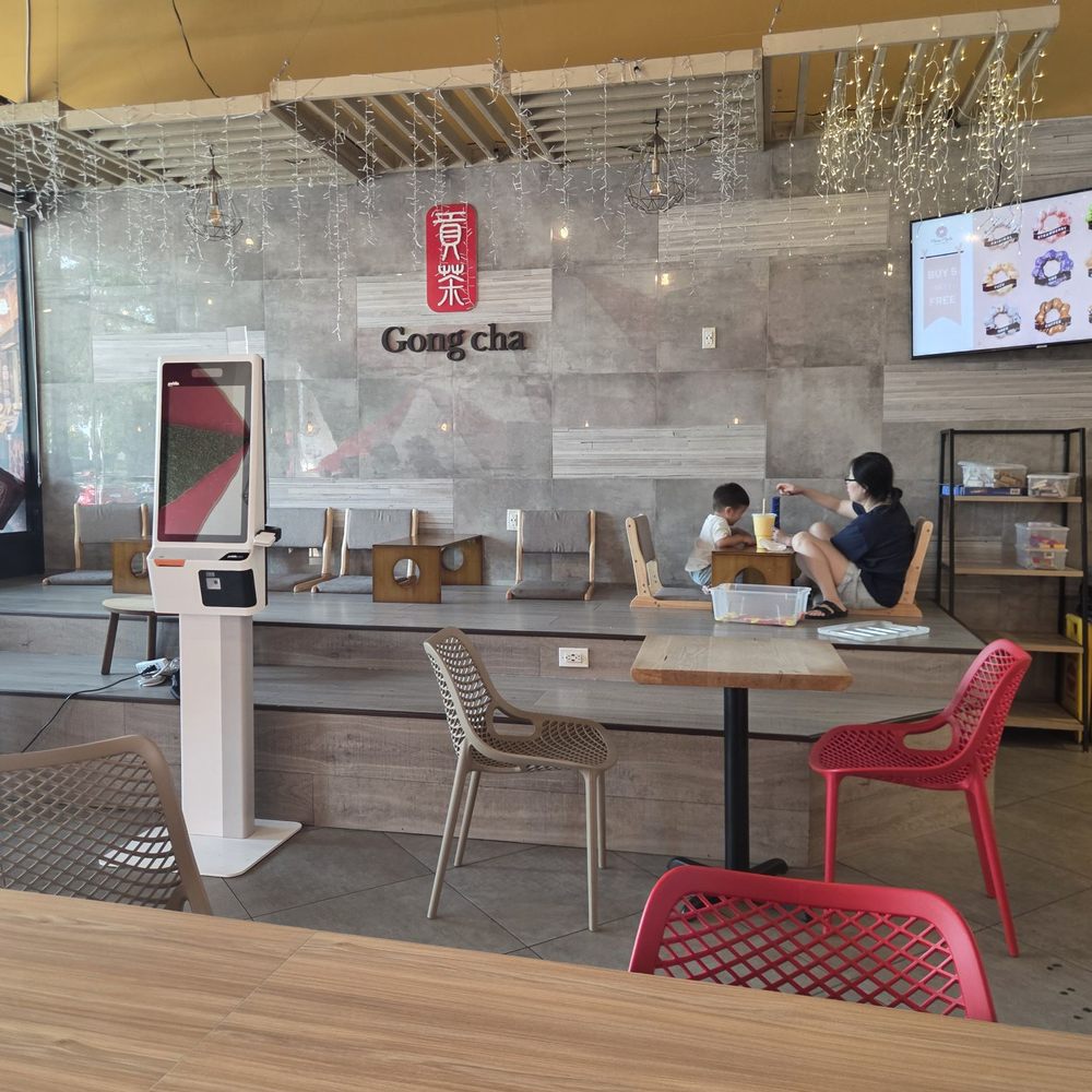 Gong Cha - Store on a Saturday afternoon. Lots of room! - Bubble Tea Near Me - Rockville, Maryland