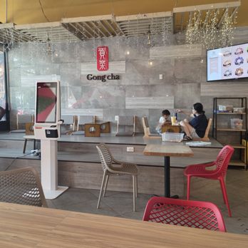 Gong Cha - Store on a Saturday afternoon. Lots of room! - Bubble Tea Near Me - Rockville, Maryland
