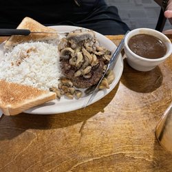 Mike's Catfish Inn - Hamburger Steak w/mushrooms and onions.
