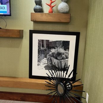 Hampton Inn Palatka - Dining area - Hotels Near Me - Palatka, Florida Hampton Inn Palatka - Dining area - Hotels Near Me - Palatka, Florida