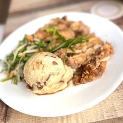 Uahi Island Grill - Garlic chicken 2022