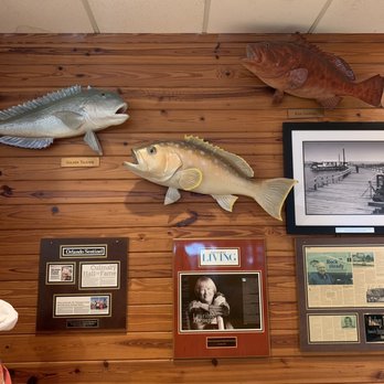 Dixie Crossroads - Wall decor - Seafood Near Me - Titusville, Florida Dixie Crossroads - Wall decor - Seafood Near Me - Titusville, Florida