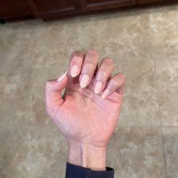 J & J Nails & Spa