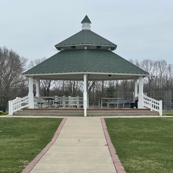 Lions Park - Parks Near Me - Zionsville, Indiana Lions Park - Parks Near Me - Zionsville, Indiana