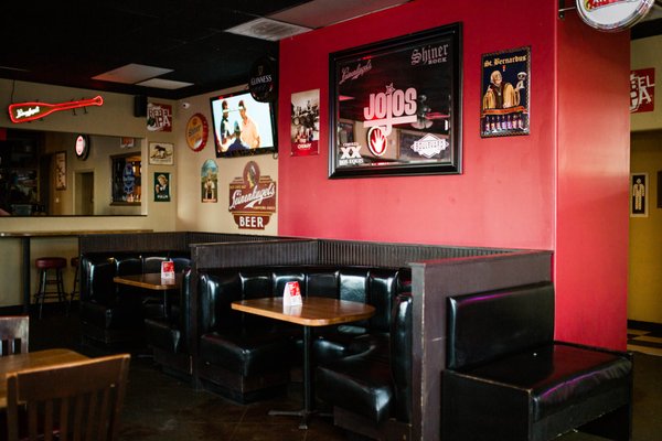 Jojos Bar & Grill by null