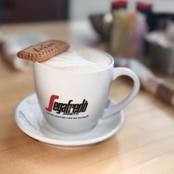Brunch Time - Best Hazelnut Oatmilk Latte