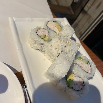 The Sushi Sushi - Cali roll that comes with dinner box - Japanese Near Me - Temecula, California The Sushi Sushi - Cali roll that comes with dinner box - Japanese Near Me - Temecula, California