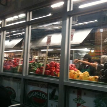 Manhattan Fruit Exchange - Outside the fruit exchange - Fruits & Veggies Near Me - Ridgewood, New York