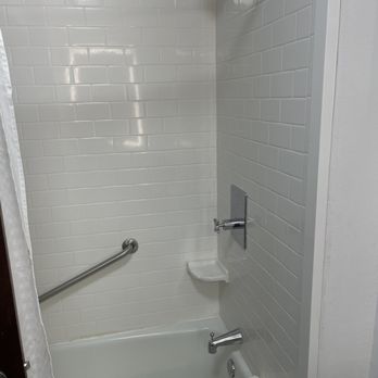 Four Points by Sheraton Kalamazoo - Hotels Near Me - Kalamazoo, Michigan