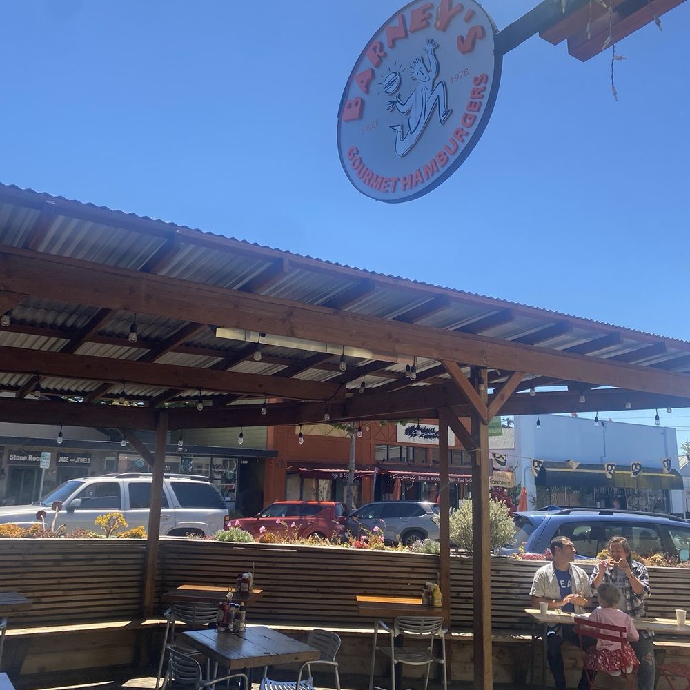 Barney's Gourmet Hamburgers - Outdoor seating - Burgers Near Me - Berkeley, California Barney's Gourmet Hamburgers - Outdoor seating - Burgers Near Me - Berkeley, California