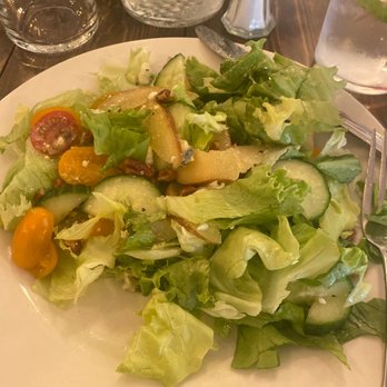 Hickory Street - Pear smoked blue cheese salad - special - Burgers Near Me - Powell, Wyoming Hickory Street - Pear smoked blue cheese salad - special - Burgers Near Me - Powell, Wyoming