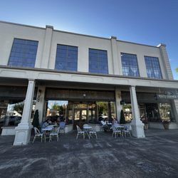 L’Etoile Patisserie - Exterior