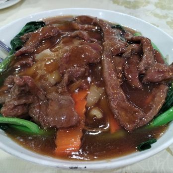 Sun Hong Wong - Beef chow fun - Cantonese Near Me - New York, New York