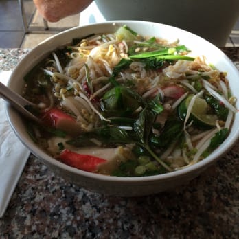 Viet Garden Restaurant - Clear egg noodle soup but not pho??!!! What's difference? - Vietnamese Near Me - Baton Rouge, Louisiana Viet Garden Restaurant - Clear egg noodle soup but not pho??!!! What's difference? - Vietnamese Near Me - Baton Rouge, Louisiana