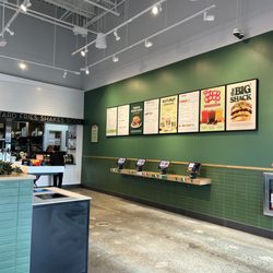 Shake Shack Hylan Boulevard